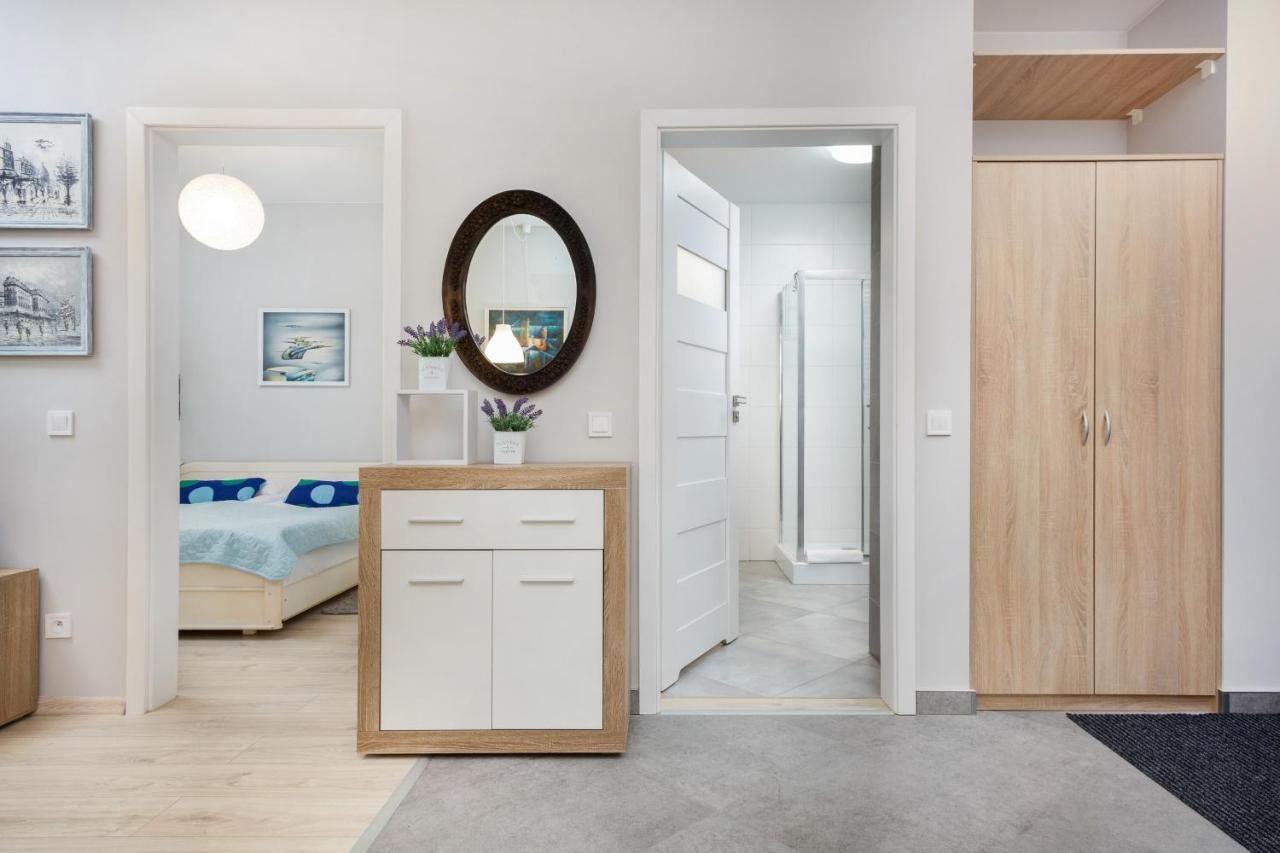 Obozowa By Renters