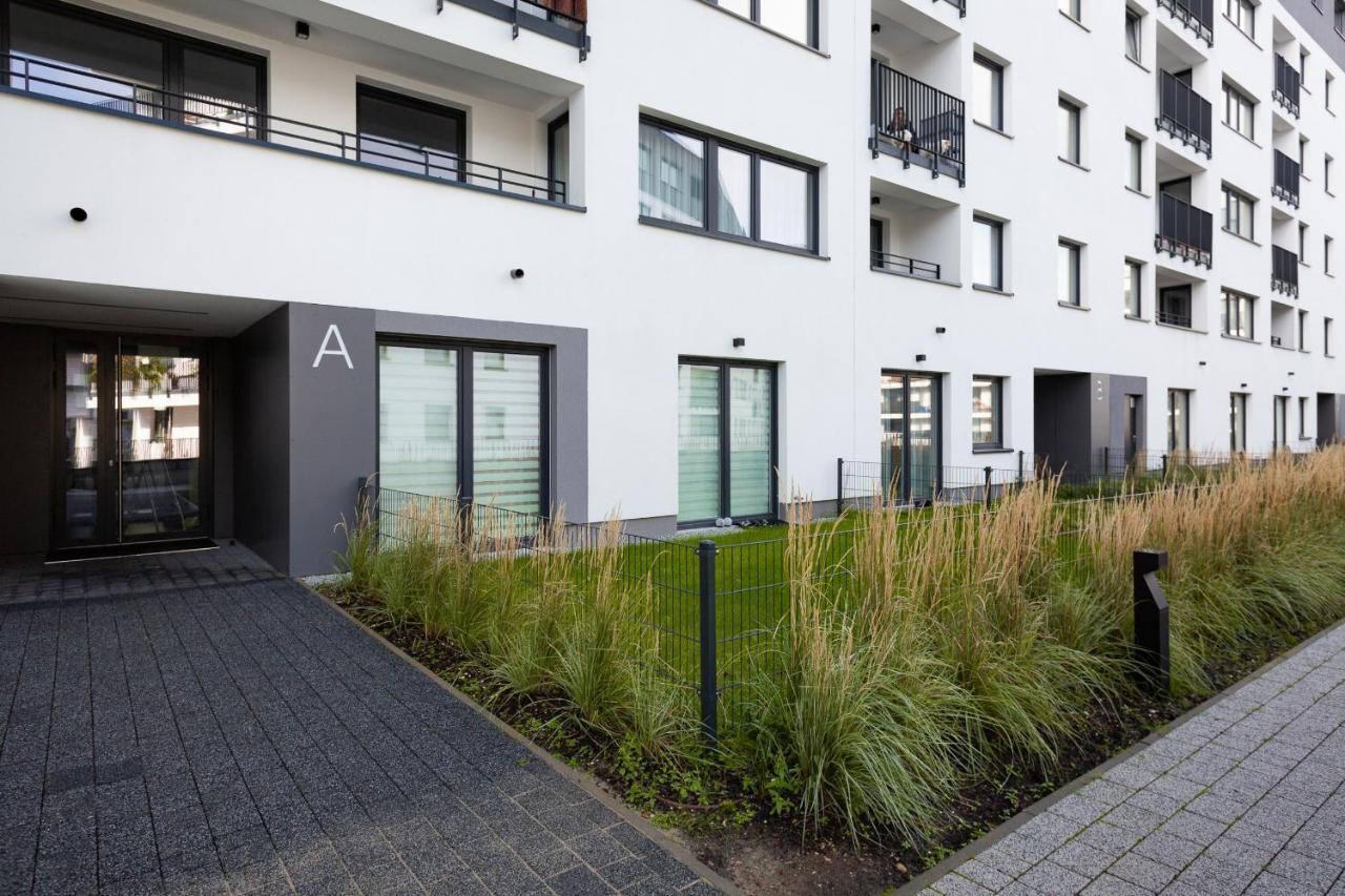 Obozowa By Renters Apartment