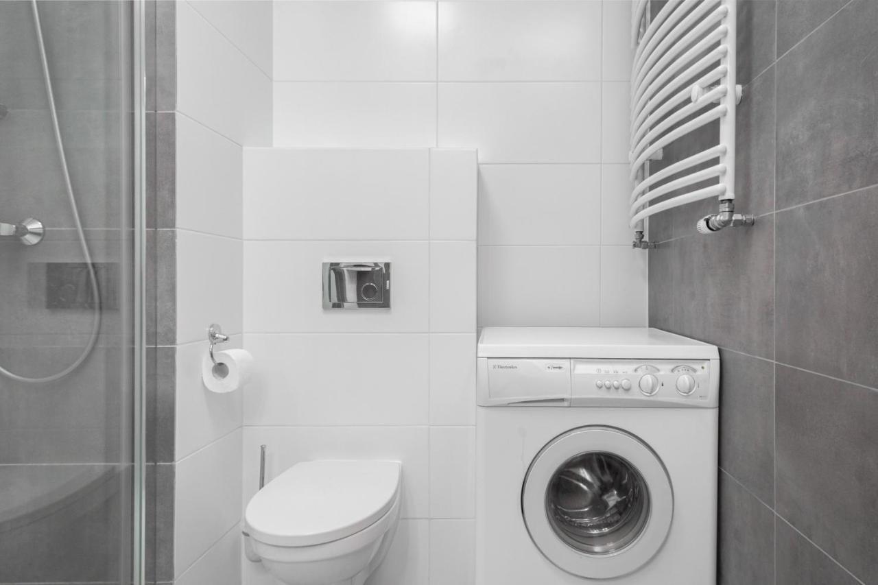 Obozowa By Renters